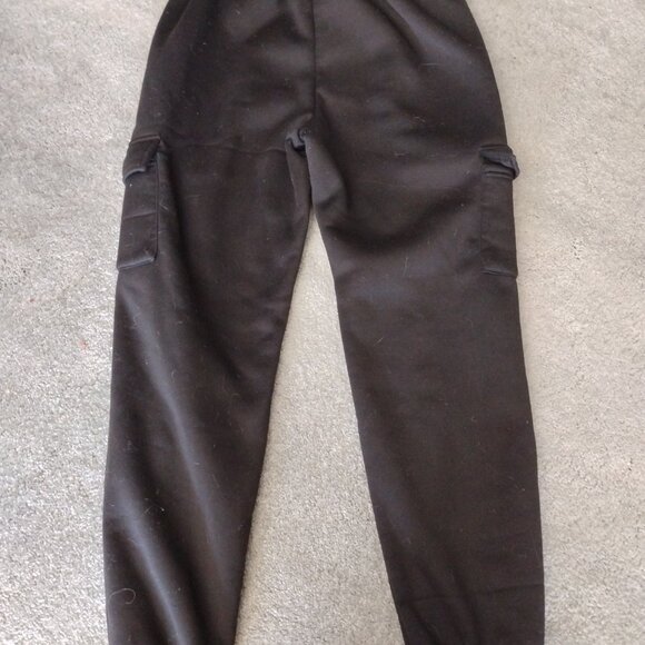 Two pairs of sweatpants - Picture 3 of 5